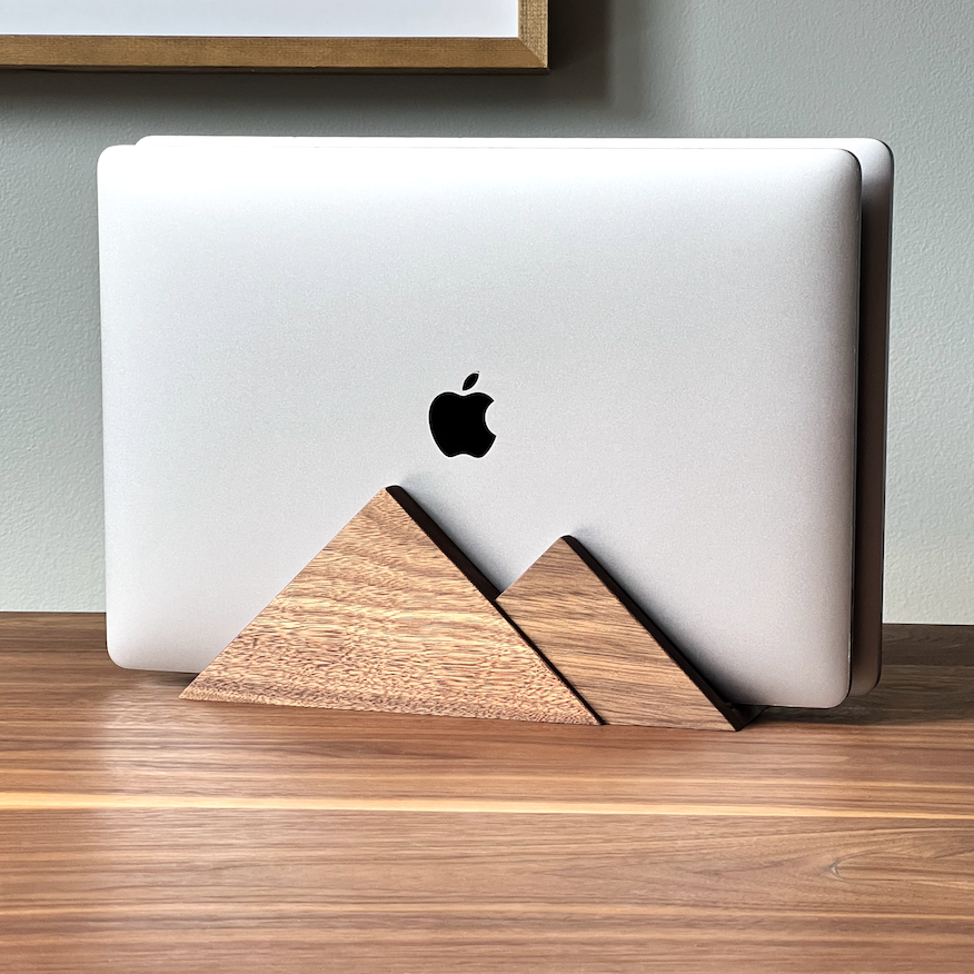 Mountain laptop stand